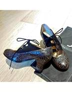 Flamenco shoe M09